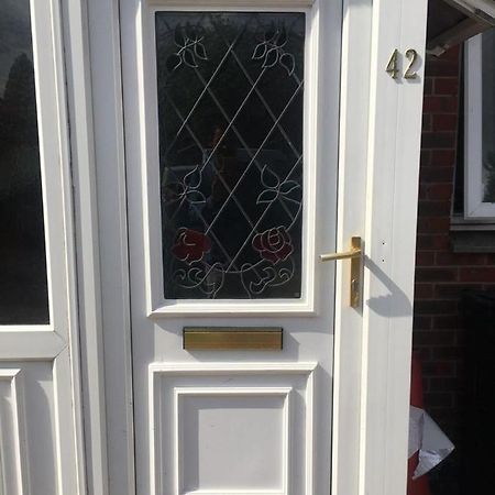 Eastbourne Late Check In Available Apartment Поулгейт Екстериор снимка